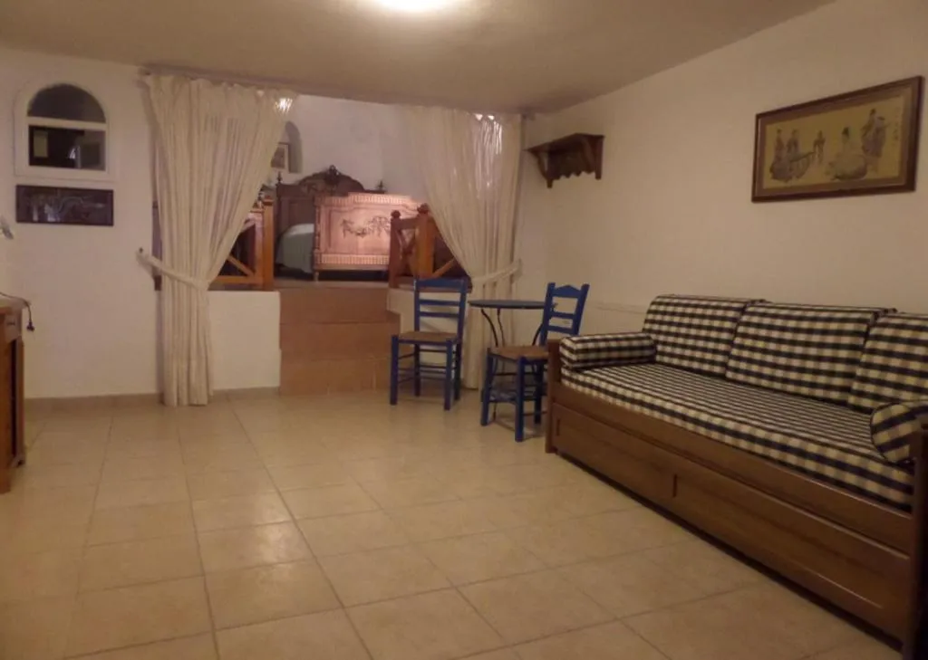 Room, Canava Santino, Santorini