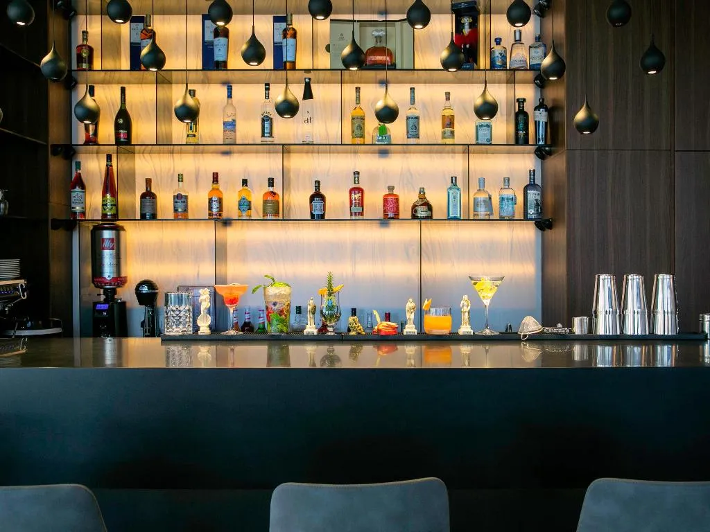 Bar, Mercure Larnaca Beach Resort, Cyprus