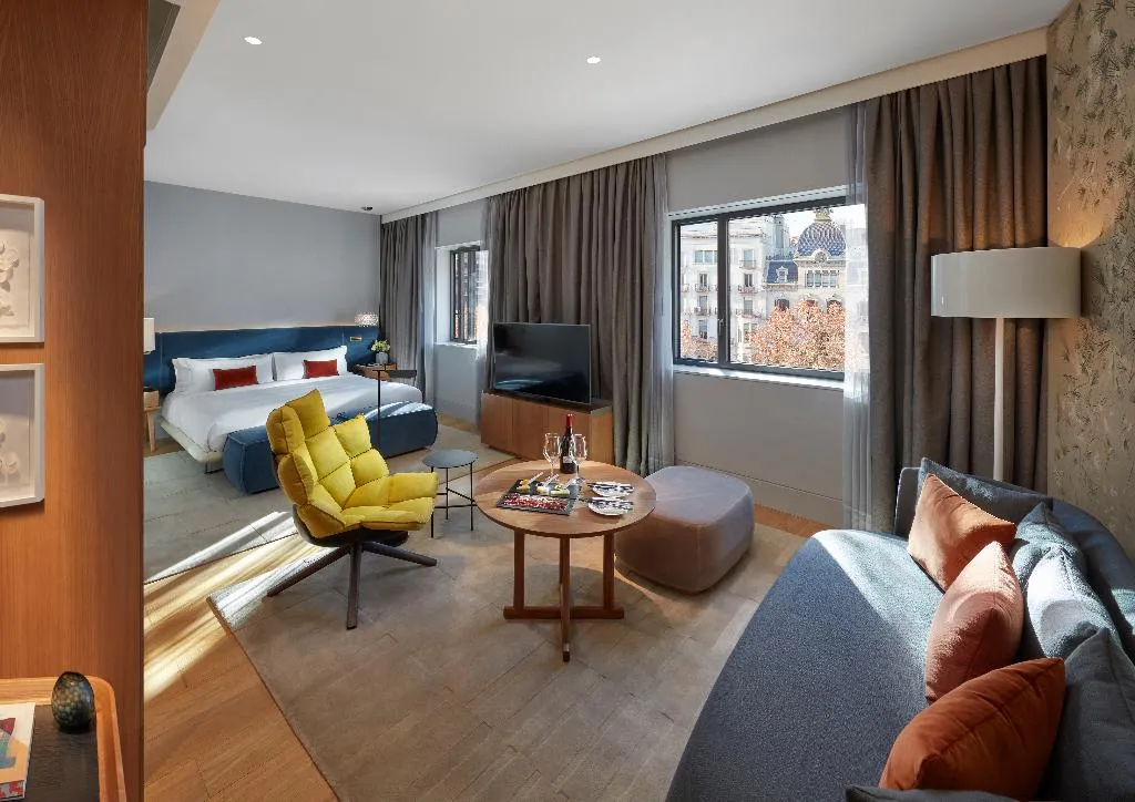 JUNIOR SUITE STANDARD Room, Mandarin Oriental, Barcelona, Barcelona