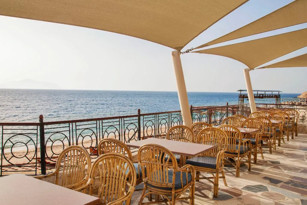 Bar, Sultan Gardens Resort, Red Sea Riviera