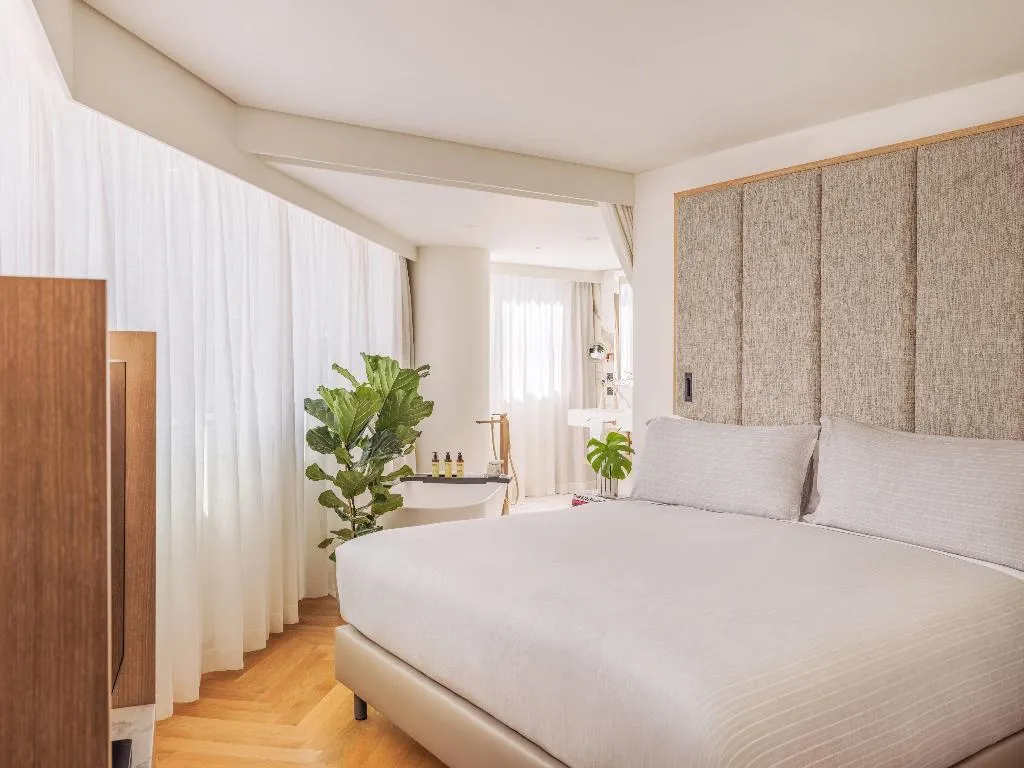 SUITE TWO BEDROOMS Room, Me Lisbon, Lisbon
