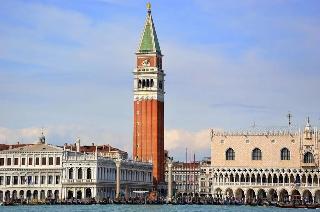 Sports and Entertainment, Venice Lion Residence - Vespucci, Venice