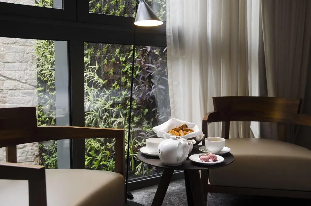 DOUBLE DELUXE KING BED Room, Mercer Hotel Barcelona, Barcelona