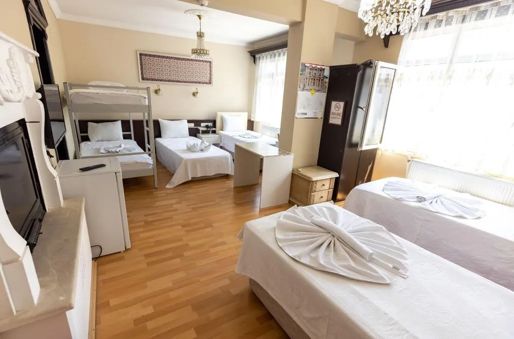 Room, Ephesus Centrum, Izmir