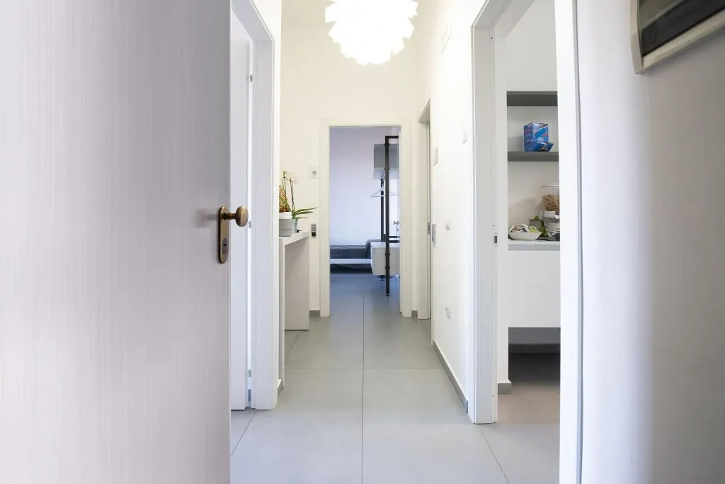 Lobby, Bmode, Catania