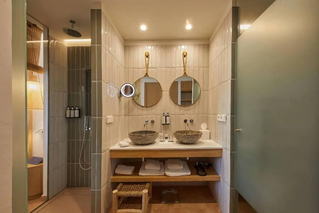 Room, Cala San Miguel Ibiza Res, Curio Colllec by Hilton, Ibiza