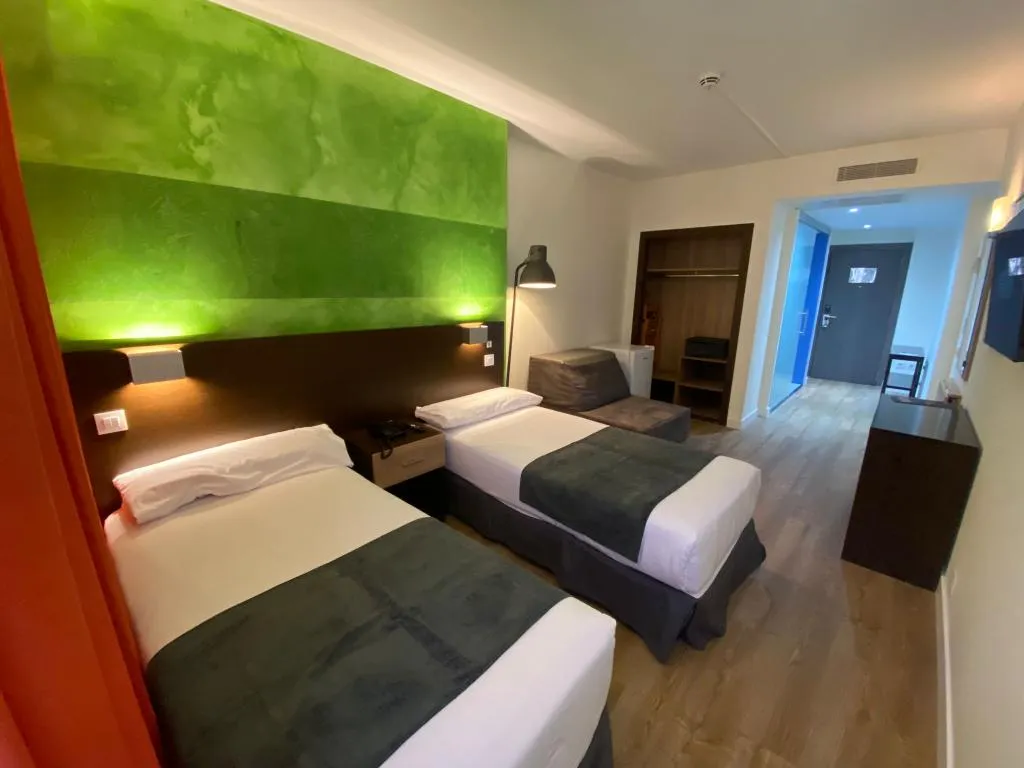 Double or Twin STANDARD Room, Apartamentos Recoletos, Madrid