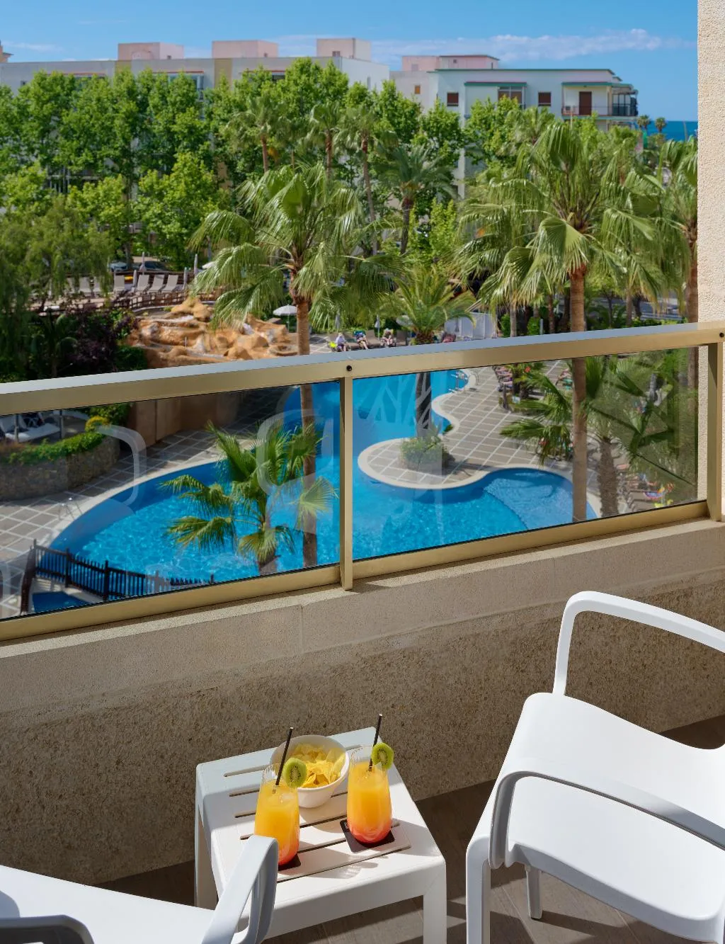 FAMILY ROOM STANDARD Room, H10 Salou Princess, Costa Dorada