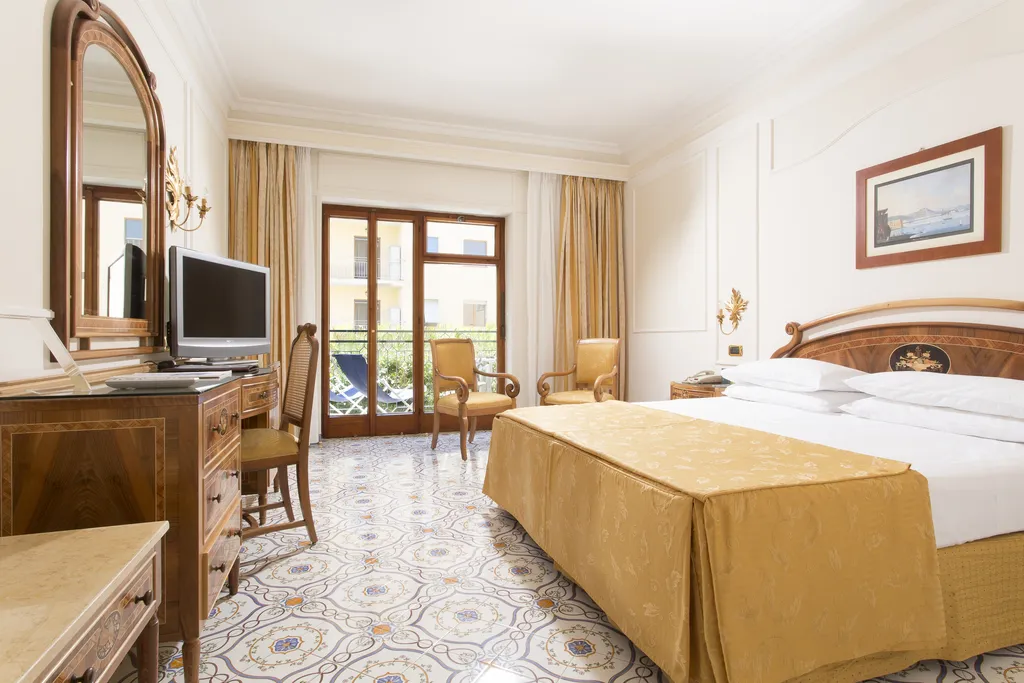 Double or Twin CLASSIC Room, Grand Hotel De La Ville, Naples