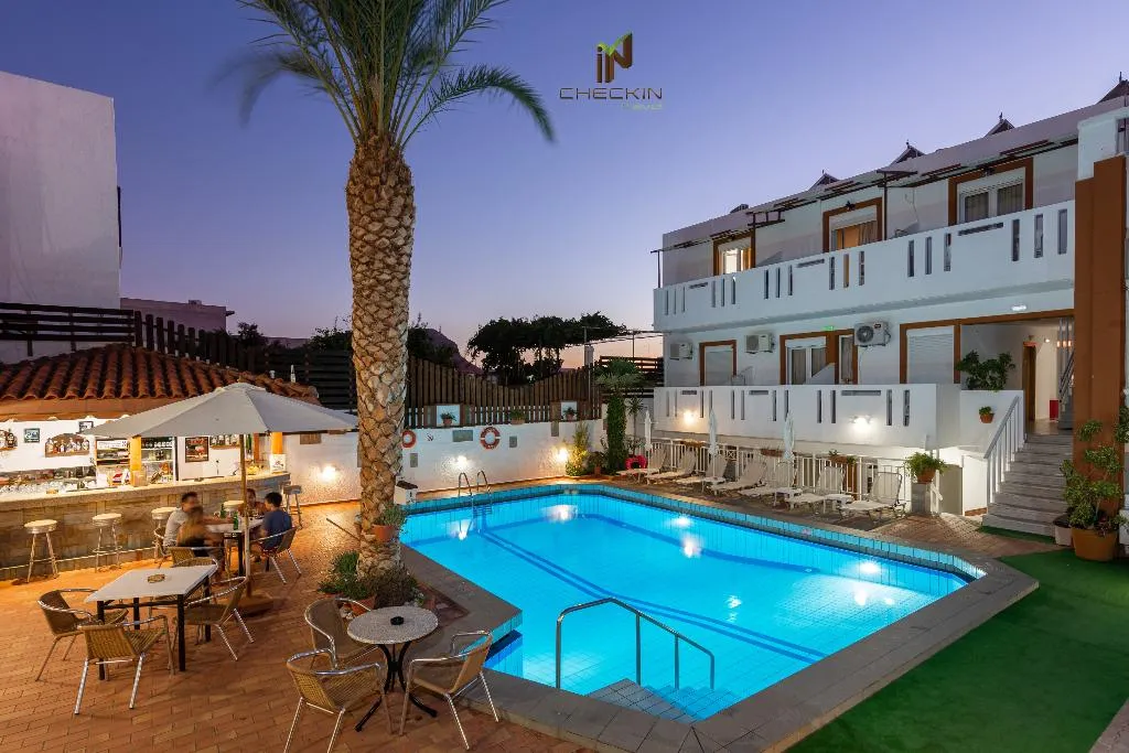 Pool, Galini, Crete