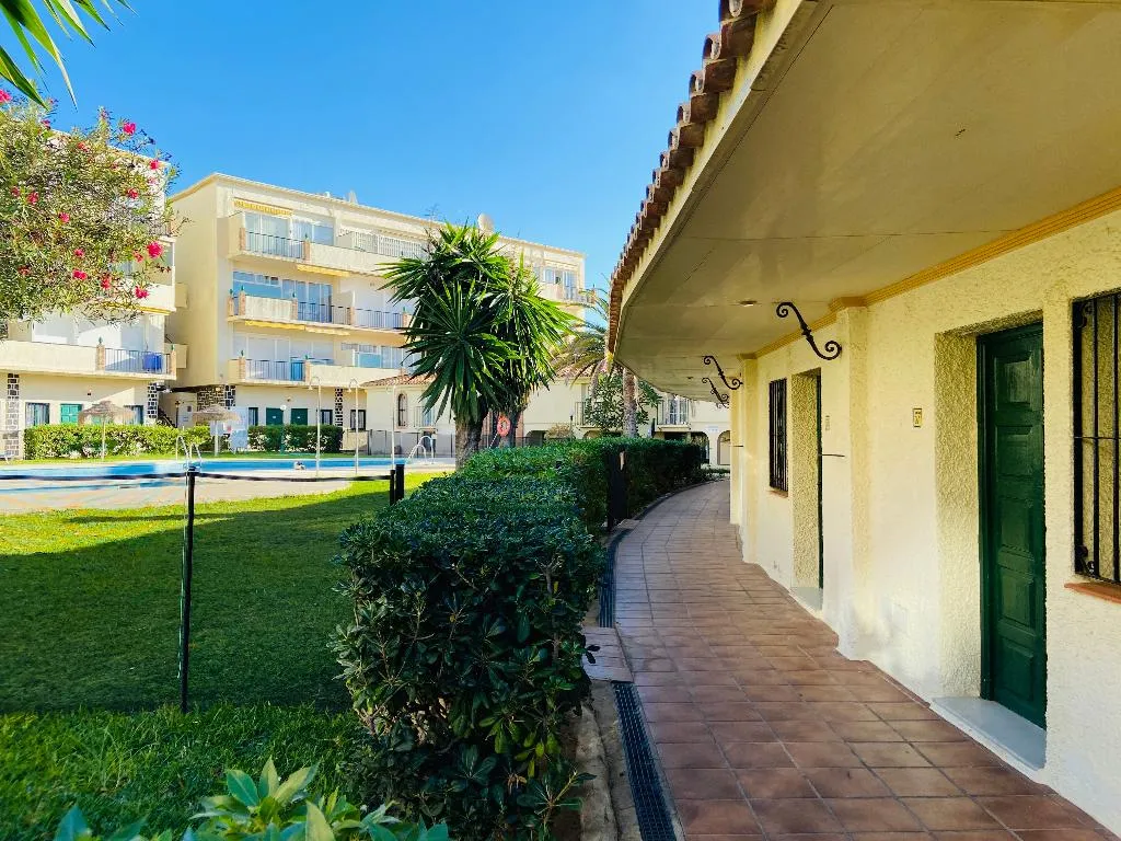 TWIN POOL VIEW Room, Hotel Los Jazmines, Costa Del Sol