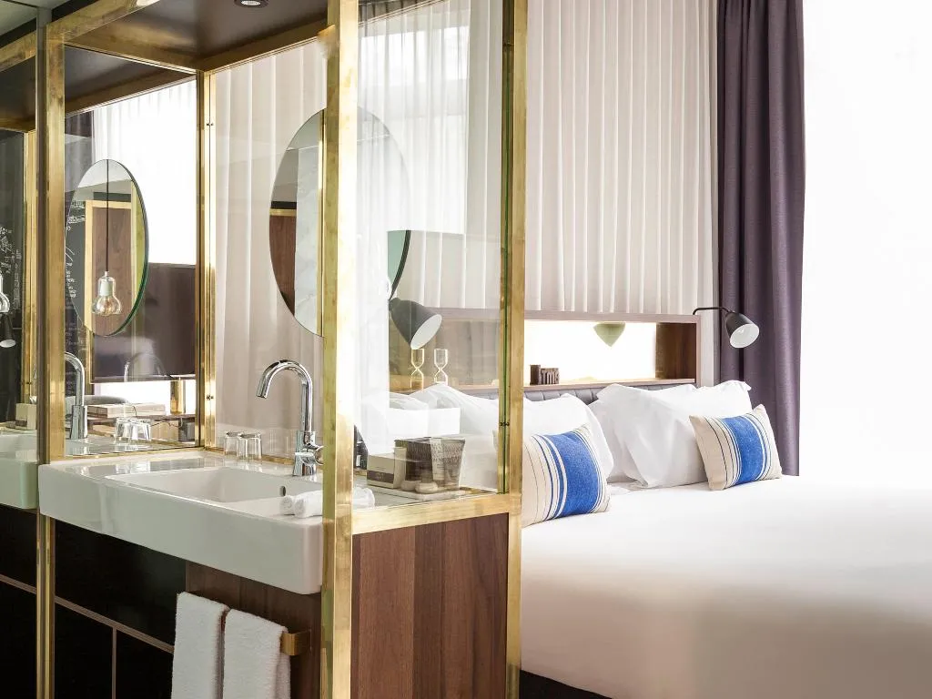 JUNIOR SUITE KING SIZE BED Room, Ink Hotel Amsterdam - MGallery Collection, Amsterdam