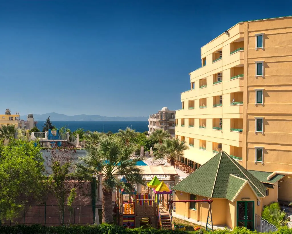 Beach, Esra Hotel & Family Suite, Bodrum