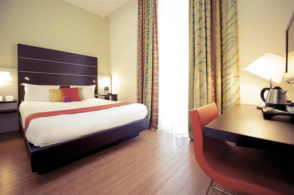 DOUBLE STANDARD Room, Mercure Napoli Centro Angioino, Naples