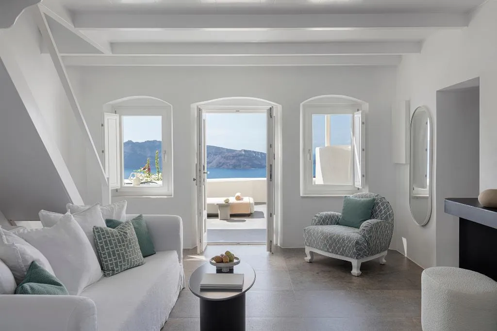 SUITE WITH PRIVATE POOL Room, Canaves Oia Suites, Santorini