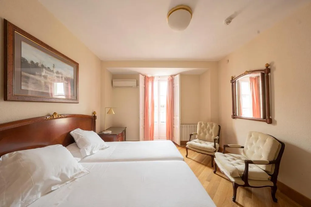 Double or Twin STANDARD Room, Miranda and Suizo, Madrid