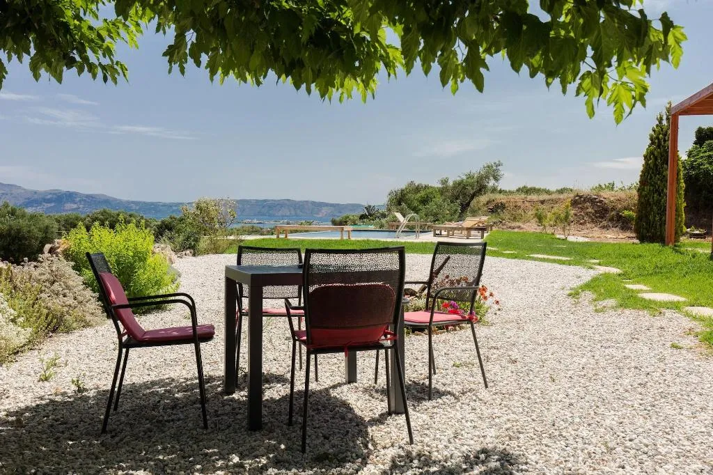 Room, Agarathos, Crete