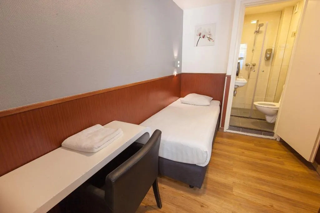 SINGLE STANDARD Room, Travel, Amsterdam