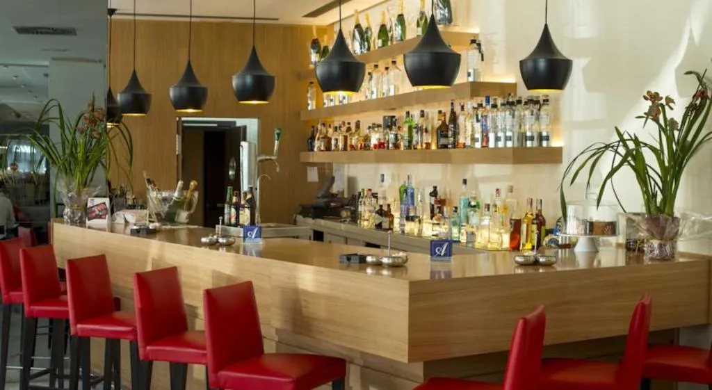 Restaurant, Radisson RED Madrid, Madrid