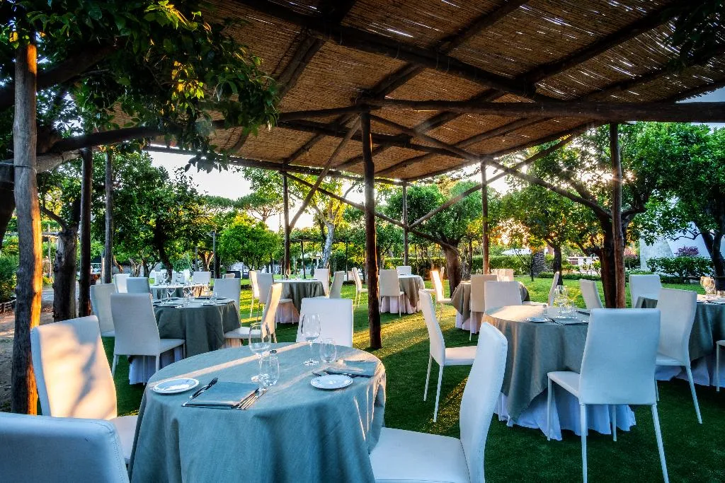 Restaurant, Hotel Alpha, Naples
