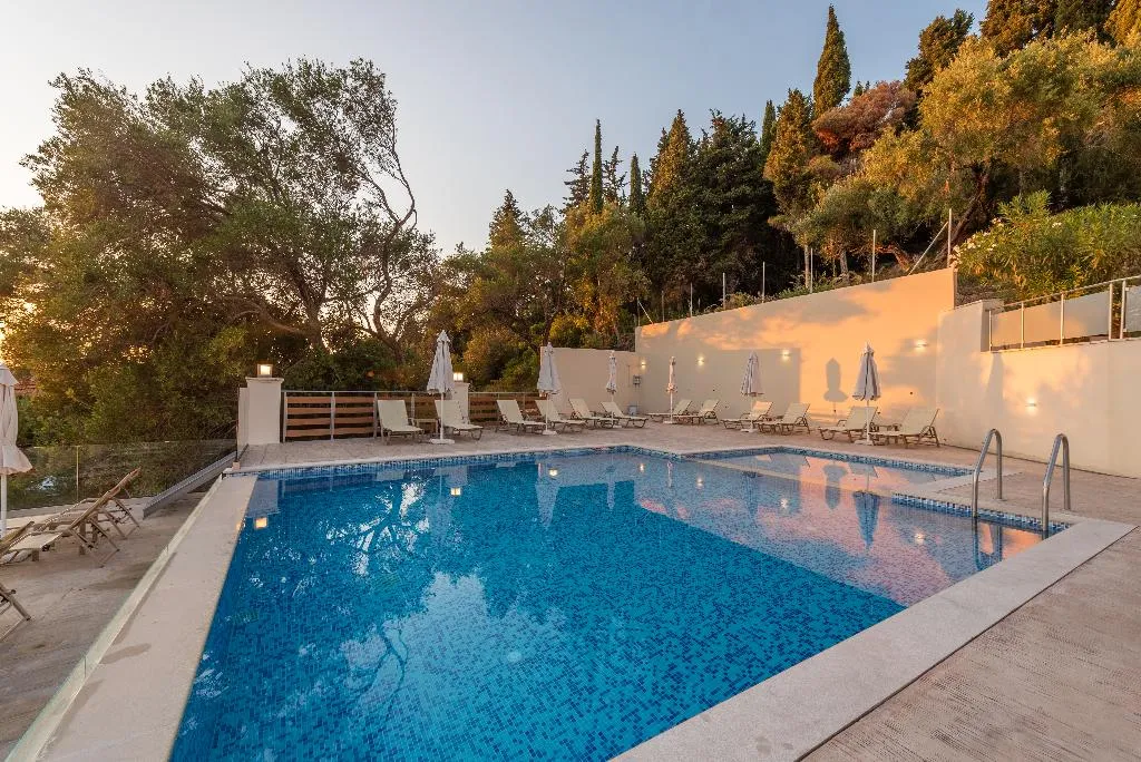 Pool, Mazis Apartments, Corfu