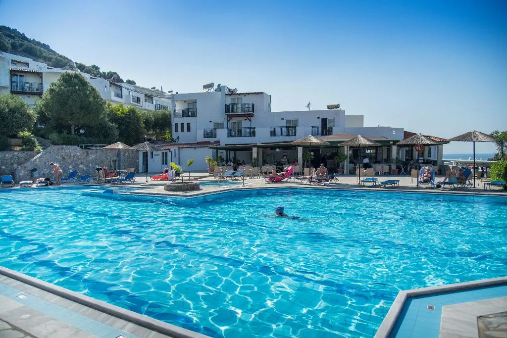 Pool, Semiramis Village, Crete