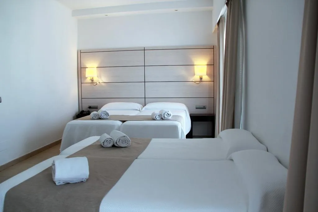 QUADRUPLE STANDARD Room, Hotel Puchet Ibiza, Ibiza