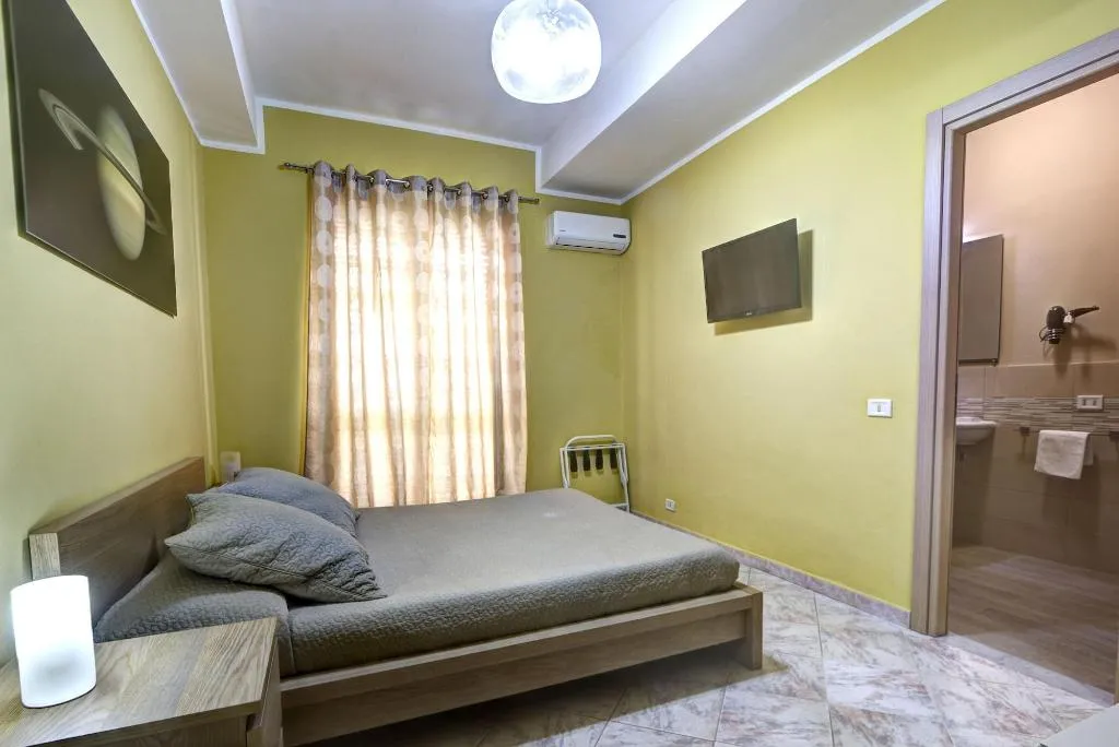 Room, B&B Kosmos, Catania