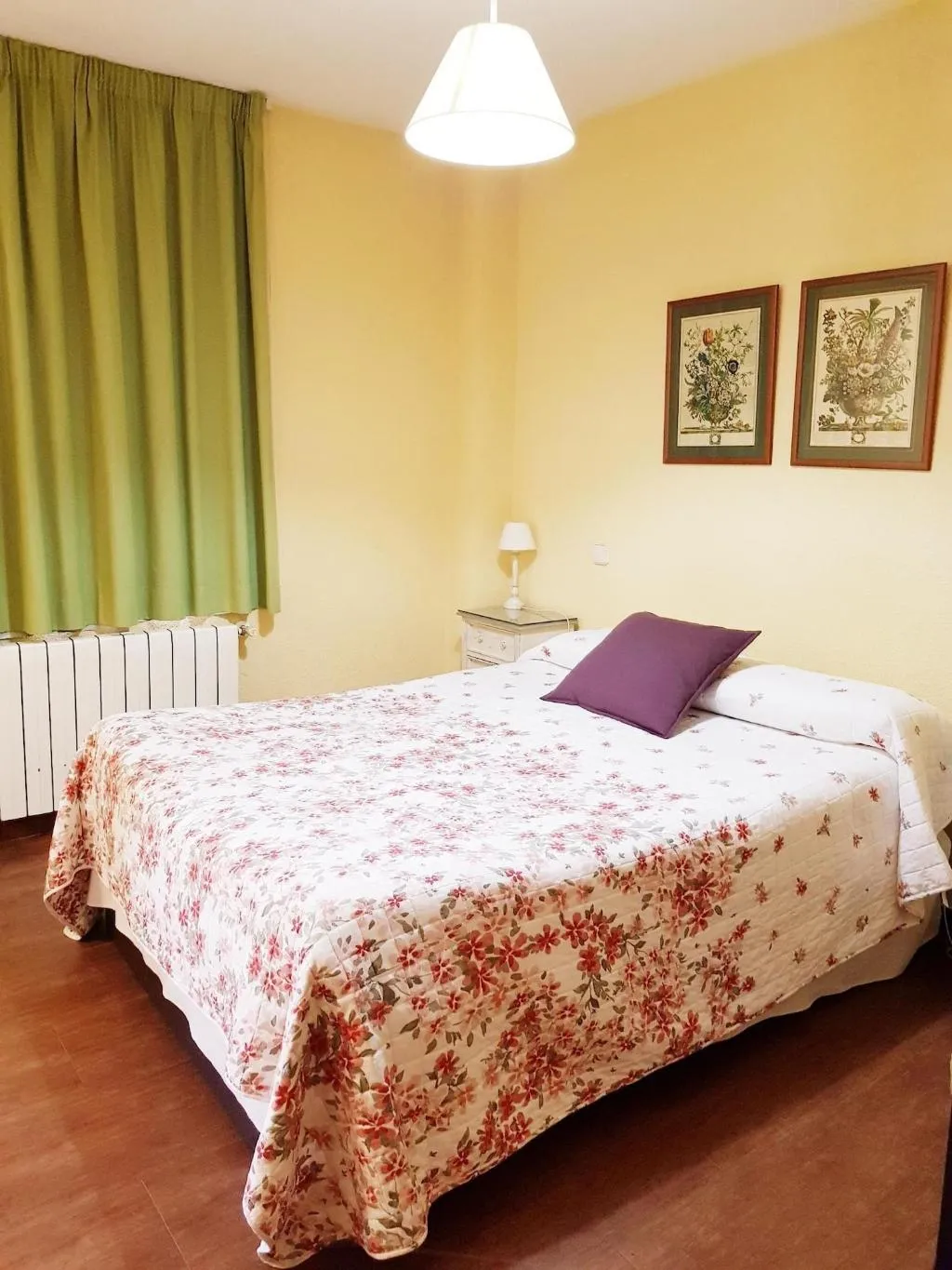 Room, Hostal Puerta Bonita, Madrid