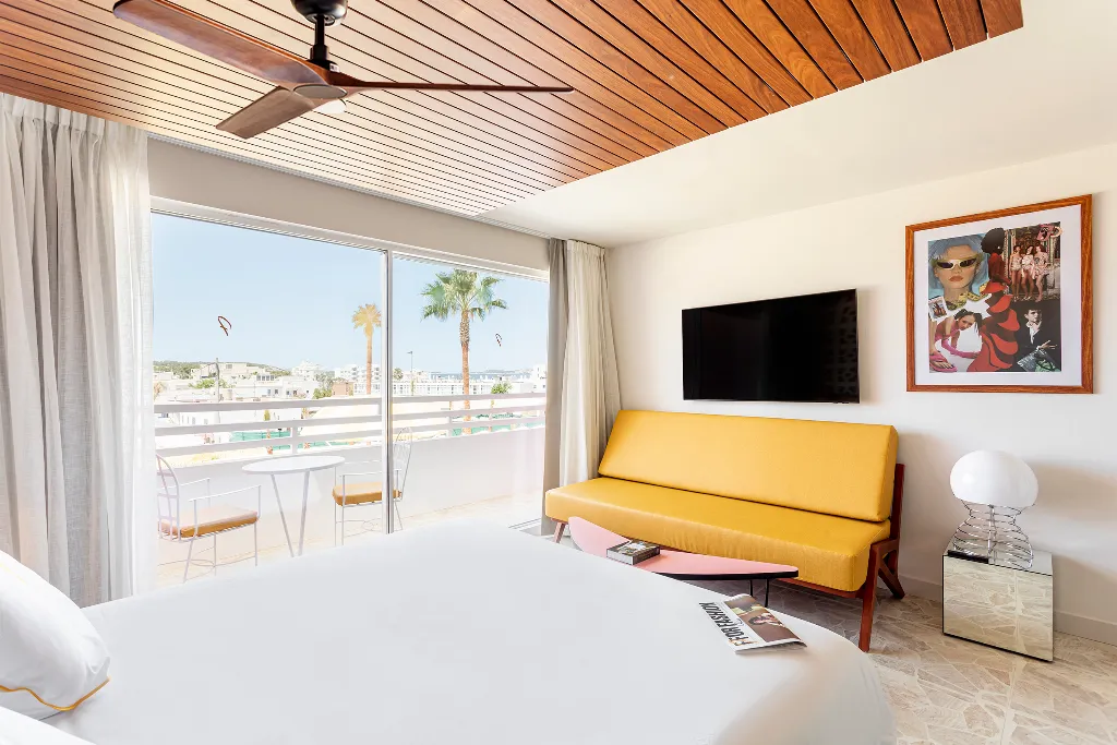 JUNIOR SUITE POOL VIEW Room, Los Felices Ibiza, Ibiza