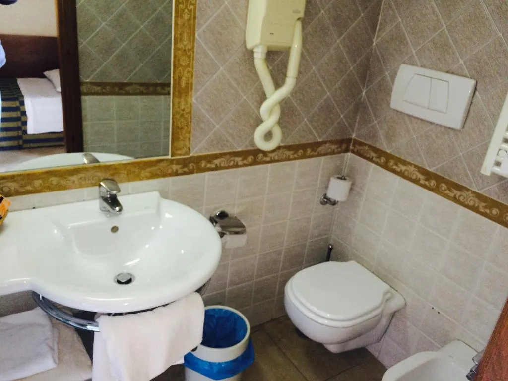 SINGLE STANDARD Room, Park Imperatore Adriano, Rome
