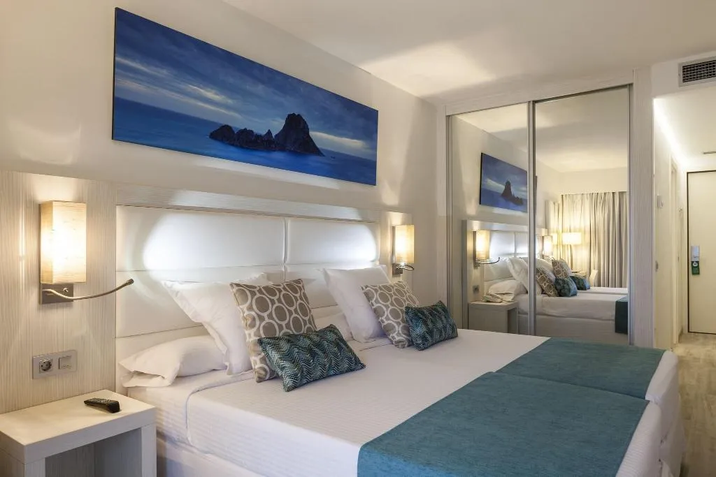 DOUBLE DELUXE SEA VIEW Room, El Corso, Ibiza