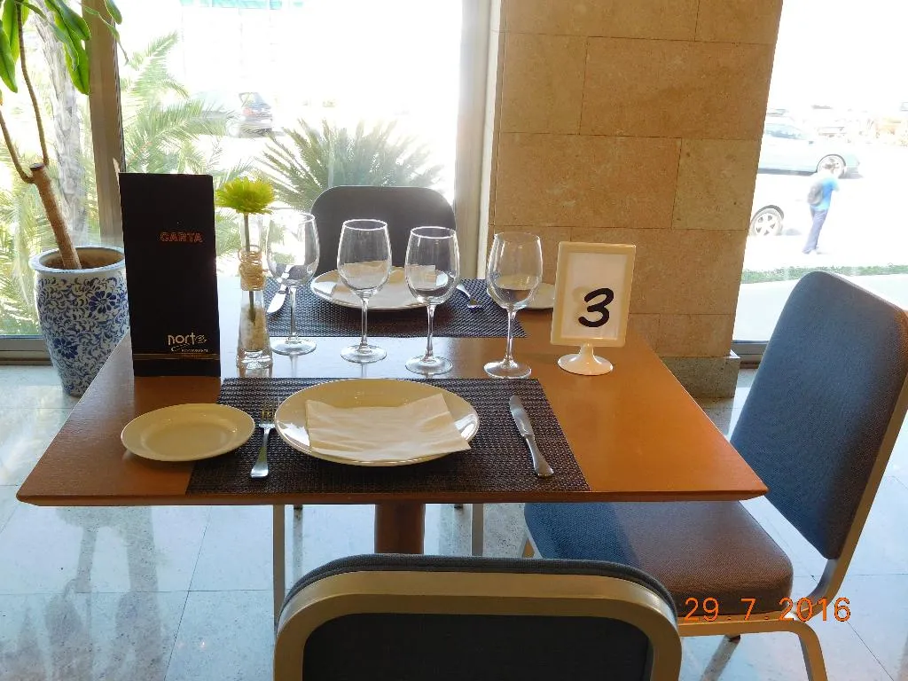 Restaurant, Mas Camarena, Valencia