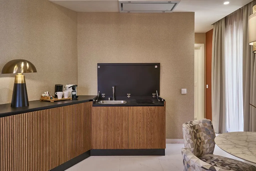 JUNIOR SUITE STANDARD Room, Vincci Molviedro Suites Apartments, Seville