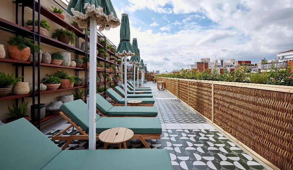 Terrace, Radisson Blu 1882 Hotel, Barcelona Sagrada Familia, Barcelona