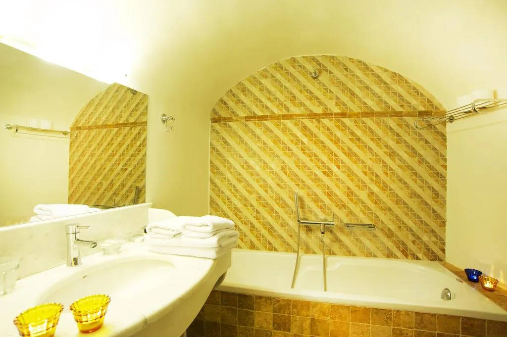 SUITE STANDARD Room, Markezinis Suites, Santorini