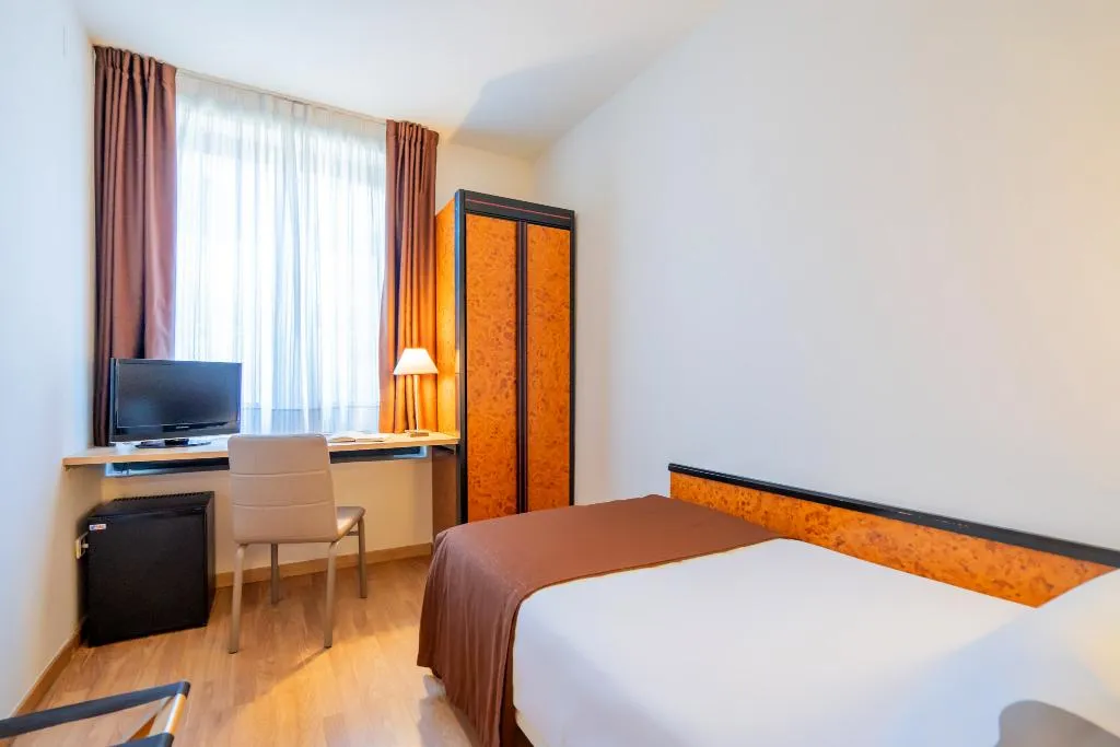 SINGLE STANDARD Room, Glories, Barcelona