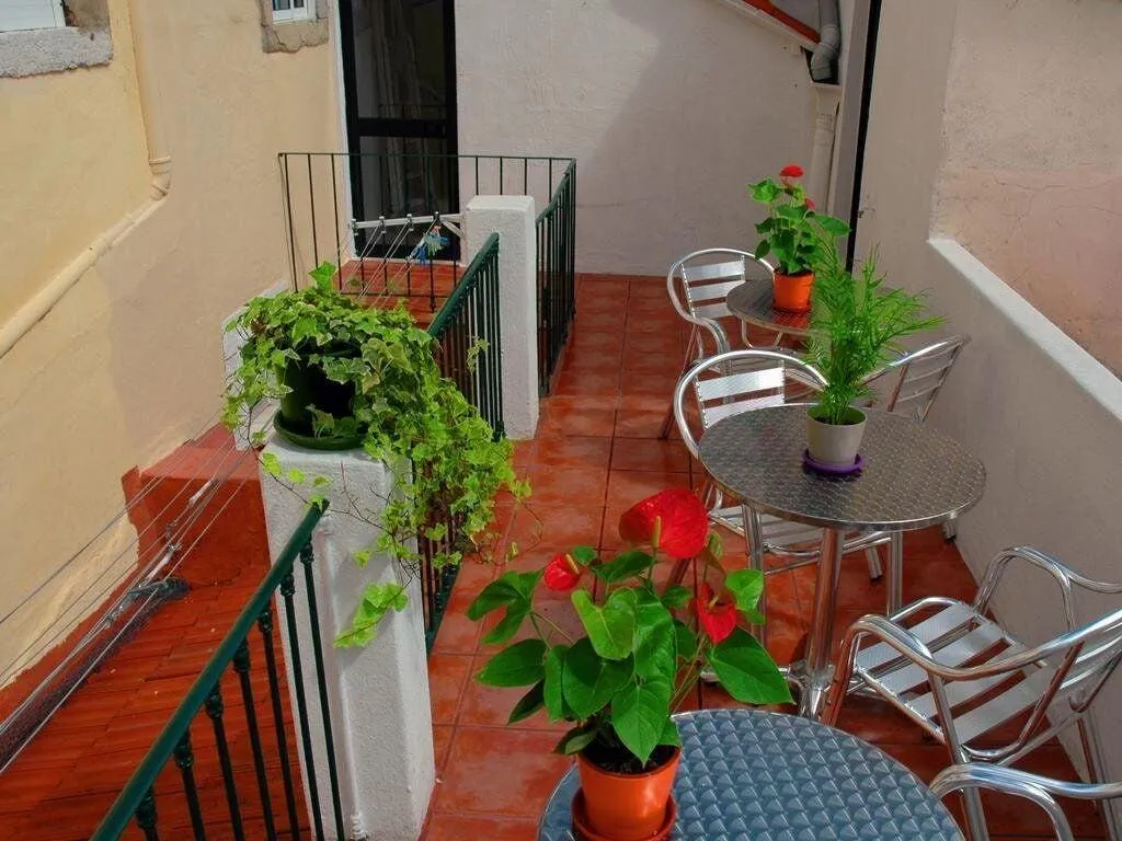 Room, Welcome Hostel, Lisbon