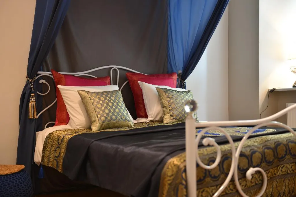 APARTMENT CAPACITY 5 TWO BEDROOMS Room, La Gioia Magic Orient Apartments, Krakow
