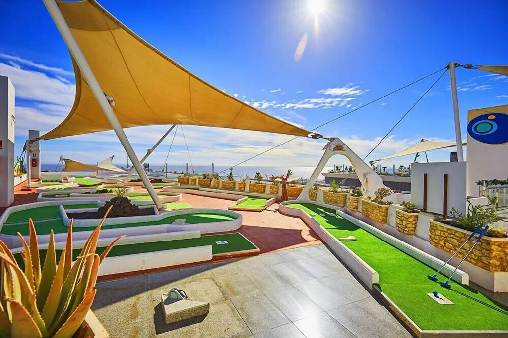 Sports and Entertainment, Maribel, Lanzarote
