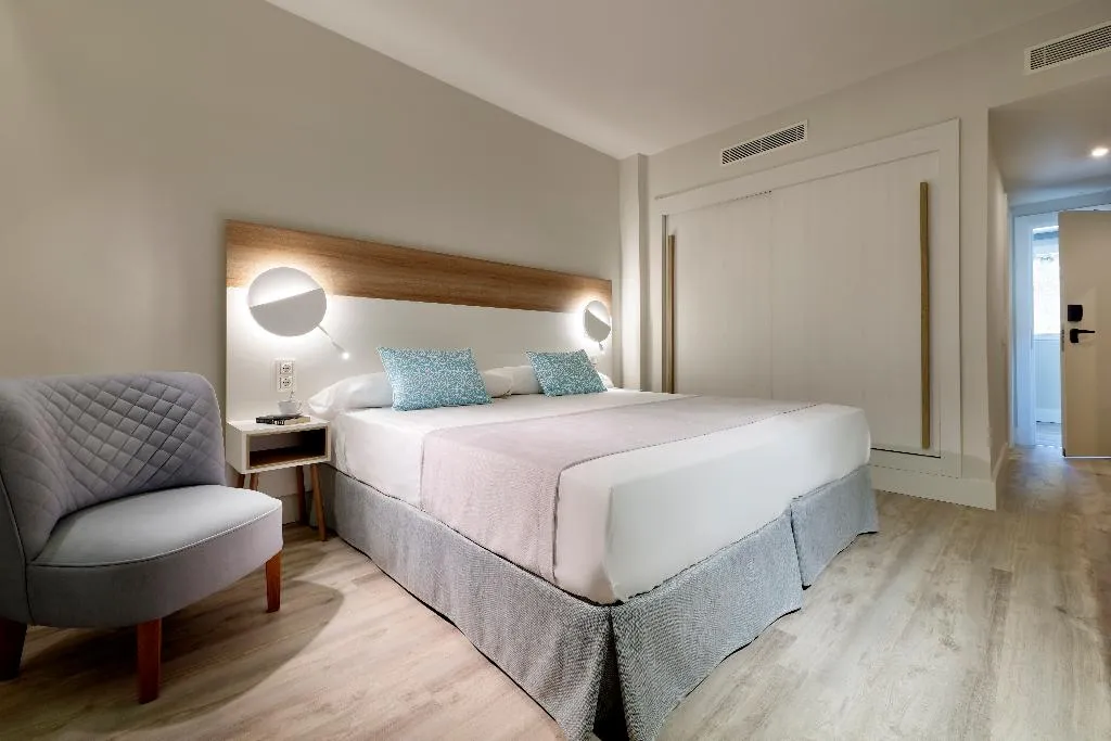 DOUBLE SINGLE USE DELUXE Room, Hotel Benalma Costa del Sol, Costa Del Sol