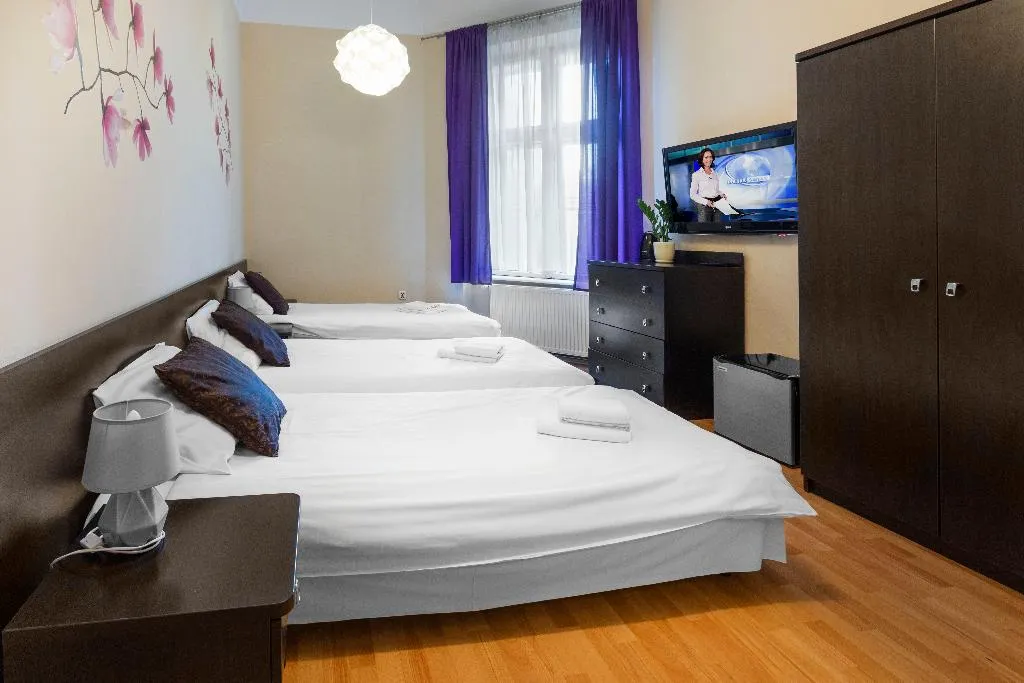 TRIPLE STANDARD Room, Navigator Apartments, Krakow