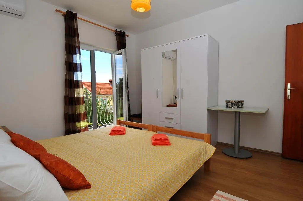 APARTMENT GARDEN VIEW WITH BALCONY Room, Apartments Marin, Dubrovnik