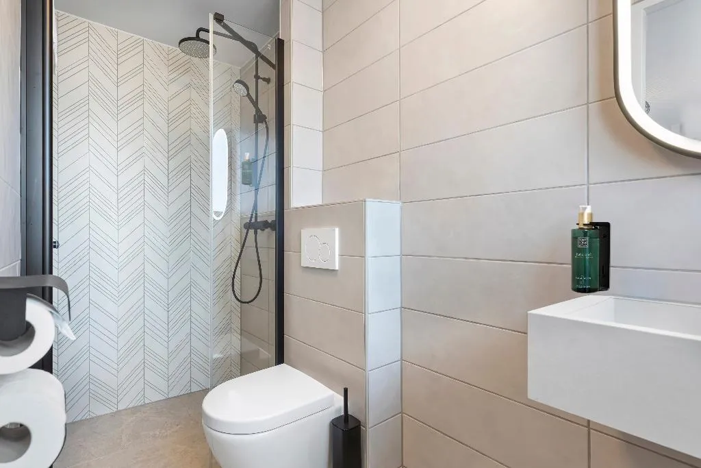 DOUBLE STANDARD Room, Dutch Design Hotel Vondelpark, Amsterdam
