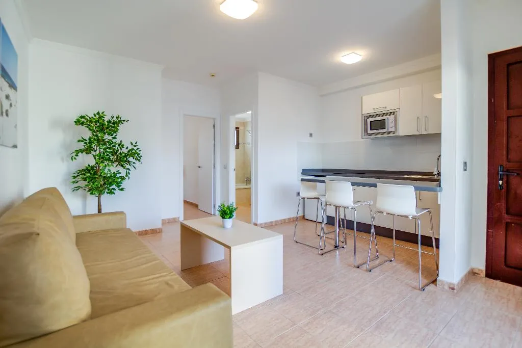 APARTMENT CAPACITY 6 TWO BEDROOMS Room, Apartamentos Rosamar, Lanzarote