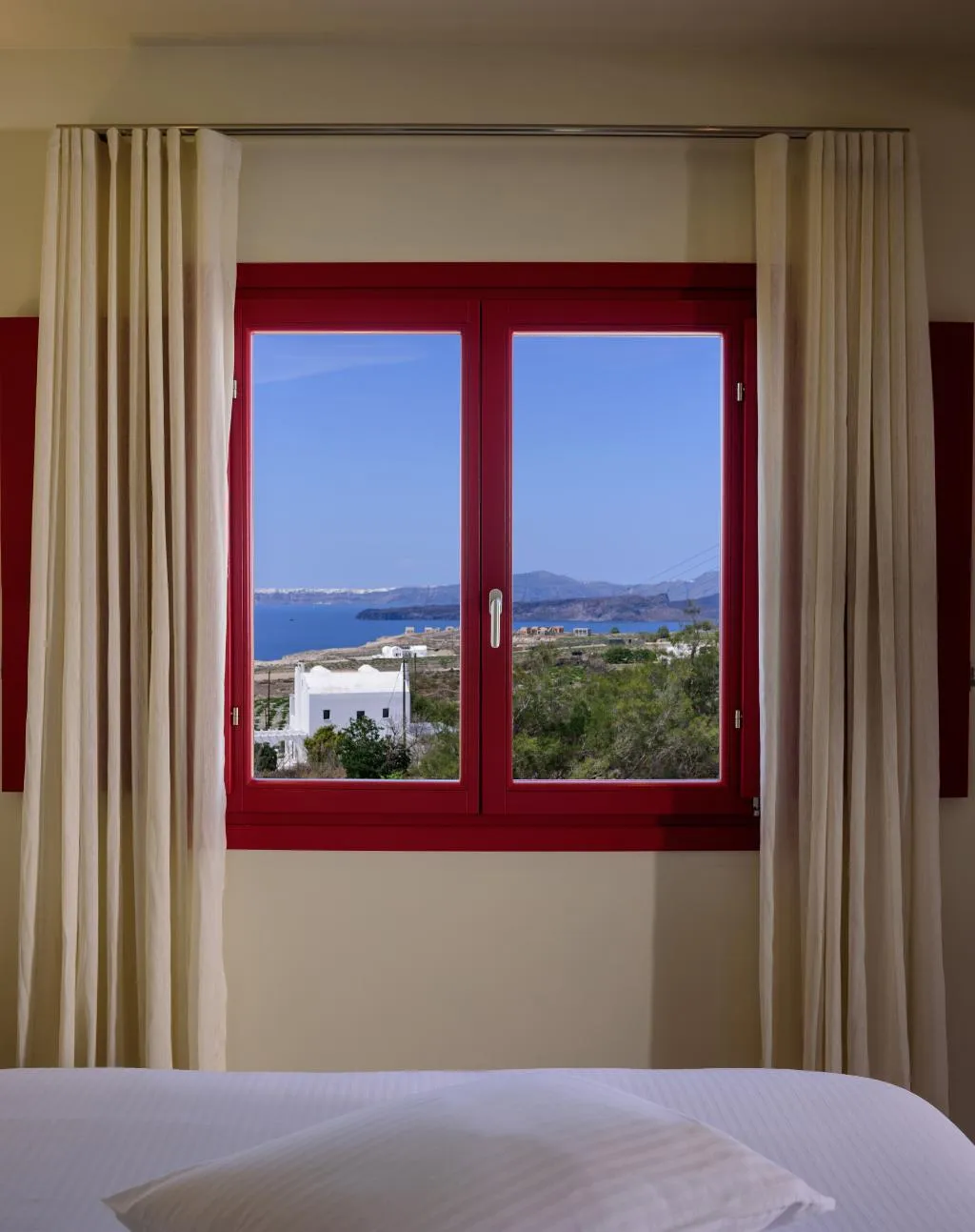 SUITE SEA VIEW WITH PRIVATE POOL Room, Potnia Theron Suites, Santorini