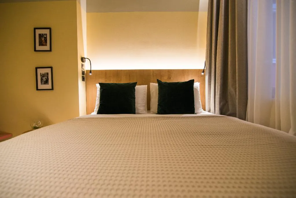 DOUBLE STANDARD Room, Metis Uls, Athens