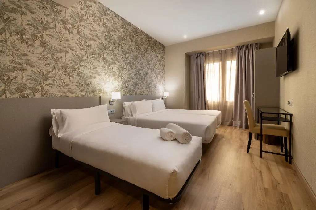 Room, Avenida Gran Via, Madrid