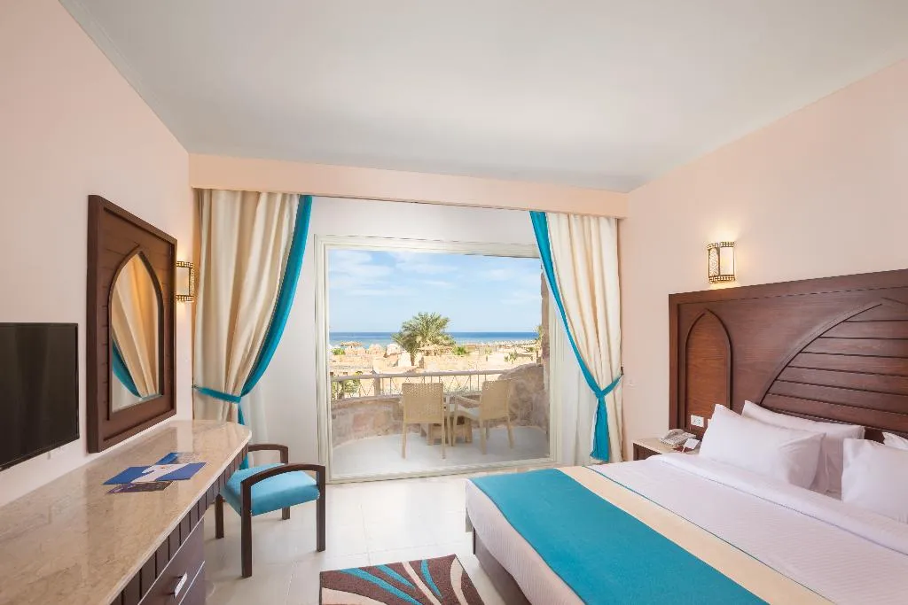 BUNGALOW DELUXE SEA VIEW Room, Utopia Beach Club, Red Sea Riviera