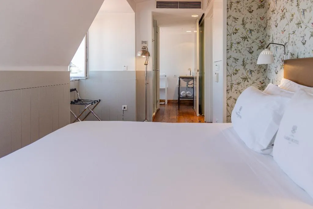 Double or Twin DELUXE RIVER VIEW Room, Lisboa Carmo Hotel, Lisbon